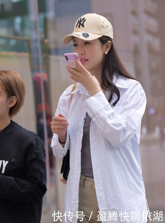 衬衫|长款的衬衫穿出了裤装消失,很美很精致时尚