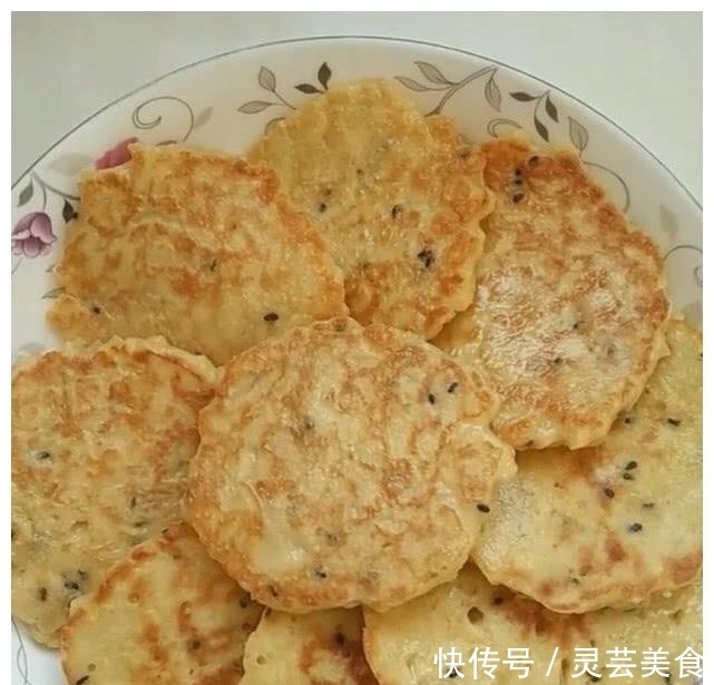 3个苹果，2个鸡蛋，教你做苹果鸡蛋饼，香甜营养，孩子说太好吃