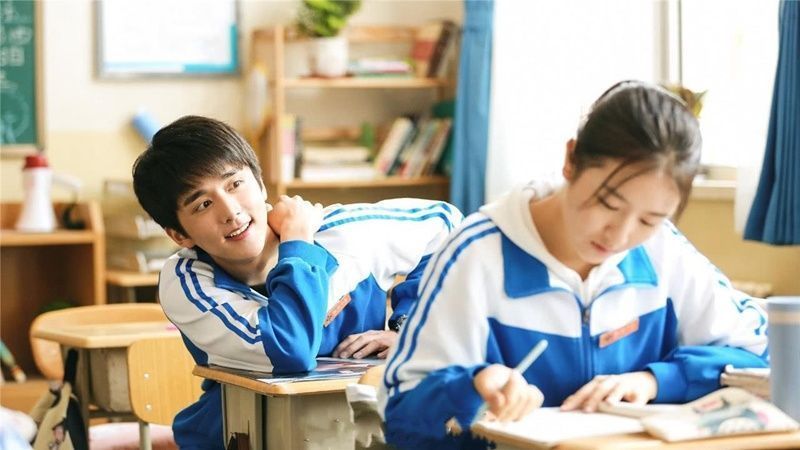 家长|班主任:若孩子书包里藏着这些小物件,家长要警惕,可能是早恋了