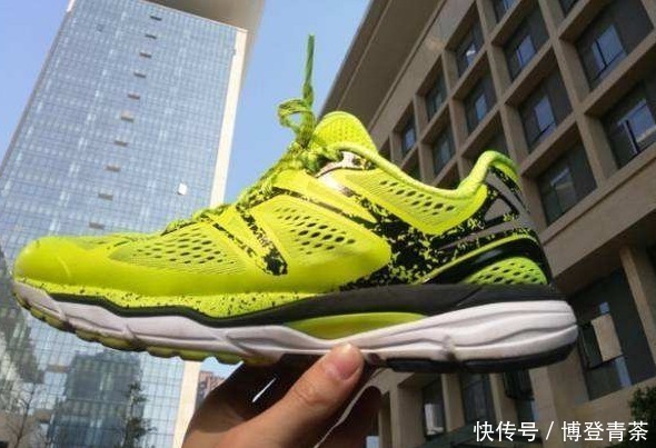 特步 中国“最有骨气”的跑鞋,曾被各国蔑视,如今却与阿迪耐克并肩