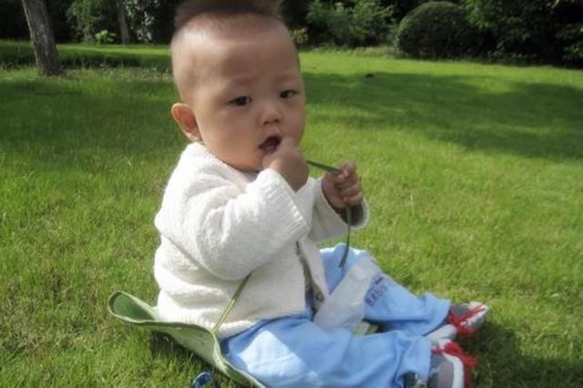 视神经|宝宝什么时候能出门?和出生时间长短关系不大,满足这个条件就行