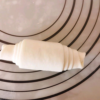 外脆里软盐面包