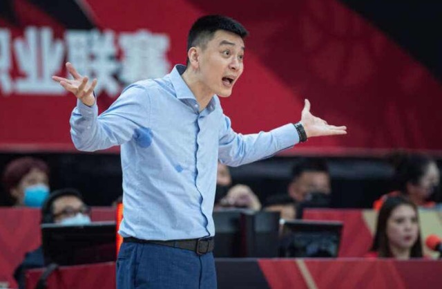 杨鸣|辽宁男篮试训NBA级别外援!杨鸣获高人相助,能否成为冲冠拼图?