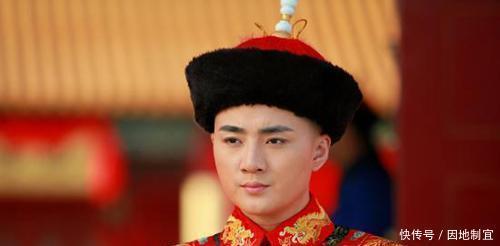 公交|溥仪坐公交被认出 有人跪地大叫皇上 溥仪13个字众人无言!