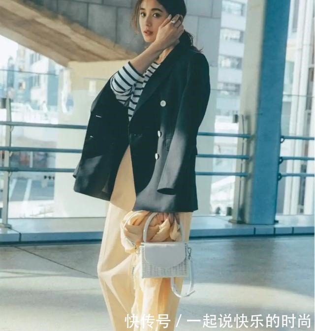 衬衣 看了日系博主的“5分钟”穿搭,出门再也不纠结,简约舒适省时间!