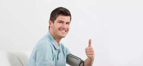 食物|高血压总靠降压药?傻!多吃这6种食物,血压稳定更健康