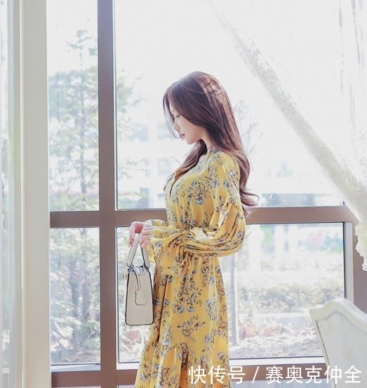 珐琅|孙允珠:春馨珐琅瓷金碎花涟漪斜摆裙!