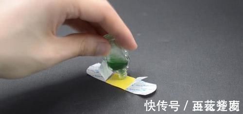 风油精|衣服上贴个创可贴,太聪明了,解决很多男人女人的困扰,涨知识了