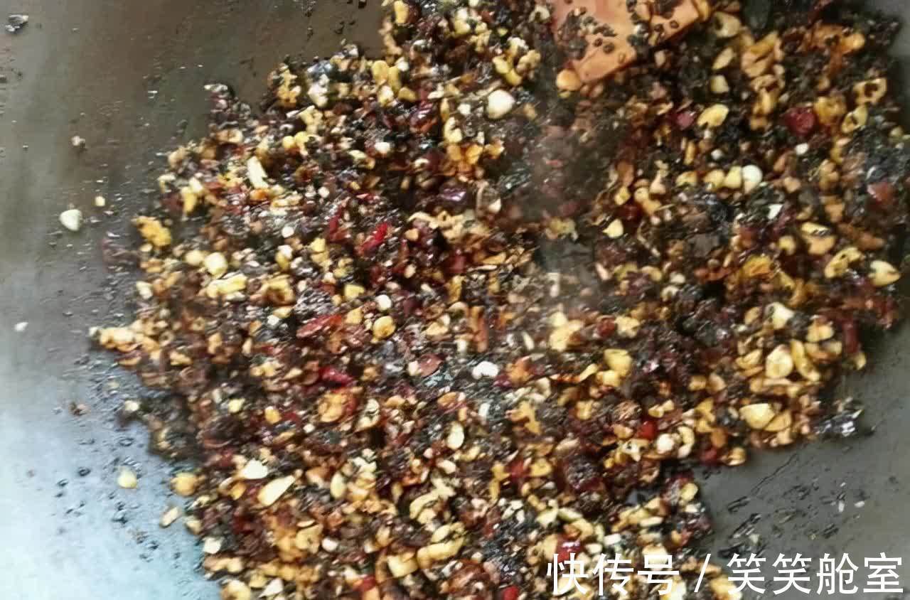 营养师|天天吃坚果会患高血脂?营养师建议:3种坚果最好少吃