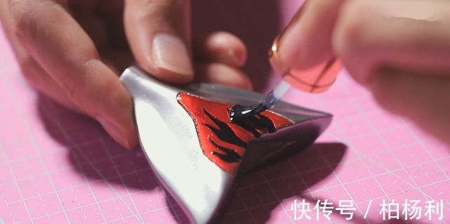 自制版|B站UP主自制伸缩赤练剑,展开全长1.58m,获得秦时明月官方认可