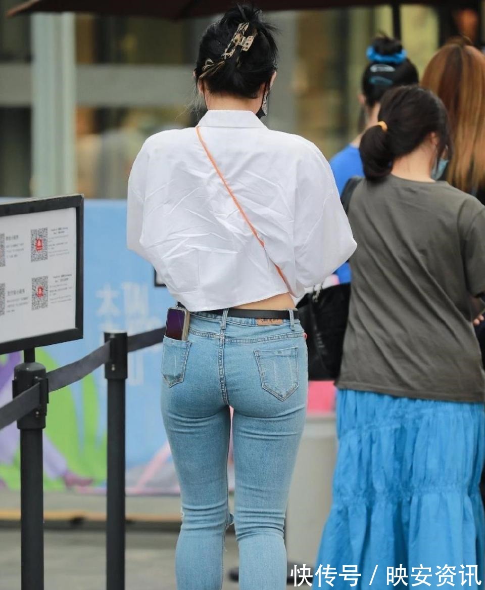 身段 很自信的80后贵妇,气场是那么的高级!是爸爸爸爸很喜欢的类型