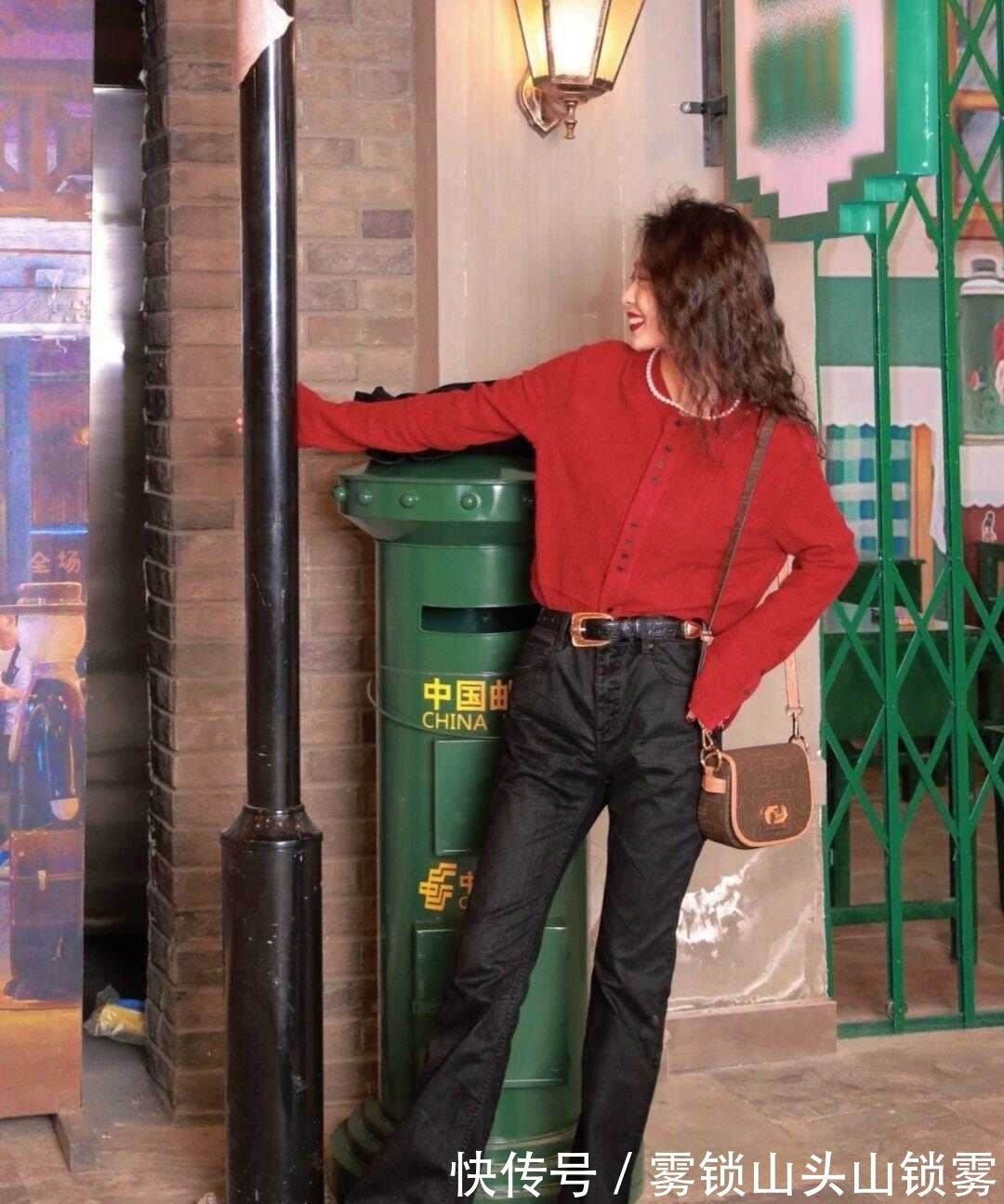 连衣裙 过年怎么穿保暖又洋气?借鉴这几套搭配,简约利落又有高级感