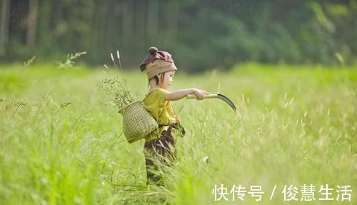 村霸|女儿放假去姥姥家,1个月后再相见,妈妈:小公主变成了“村霸”