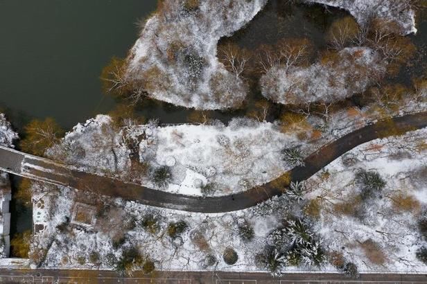 航拍雪后的大明湖，明湖雪景抢先看，这才是济南府该有的样子