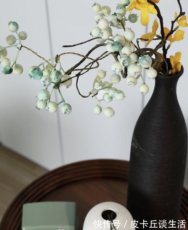 姐弟|买不起学区房大房子,一家四口蜗居47平,设计师爆改成三室一厅