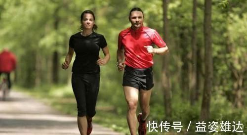 雄激素|更年期一到，四个“异常”会陆续上门，无论男女都一样！要重视