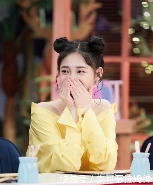 灯笼辫|女生不要总是披发,2020年流行这3款“扎发”,时髦显脸小有气质