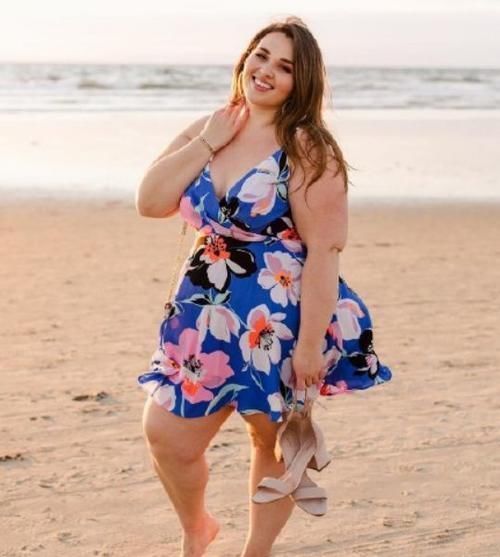 曲线|大码美女，虽然体重150斤，却有明显的身材曲线