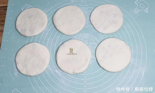 无论烙什么饼,和面时多加一种料,烙出的饼酥脆松软,凉了也不硬