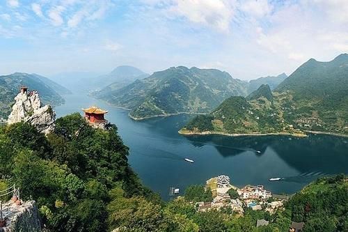 湖北一景区“走红”，景色媲美桂林山水，门票高达100好评不断