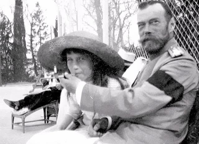 过目难忘|历史上那些让你过目难忘的图片:特工时期的普京、未化妆的梦露