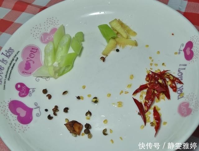 三伏天就爱这道家常小炒菜,三个窍门,鲜香不油腻,好吃更下饭