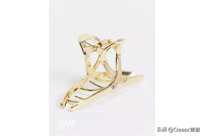 夏日戴这几款发饰，不用5秒就能打造时髦女生造型