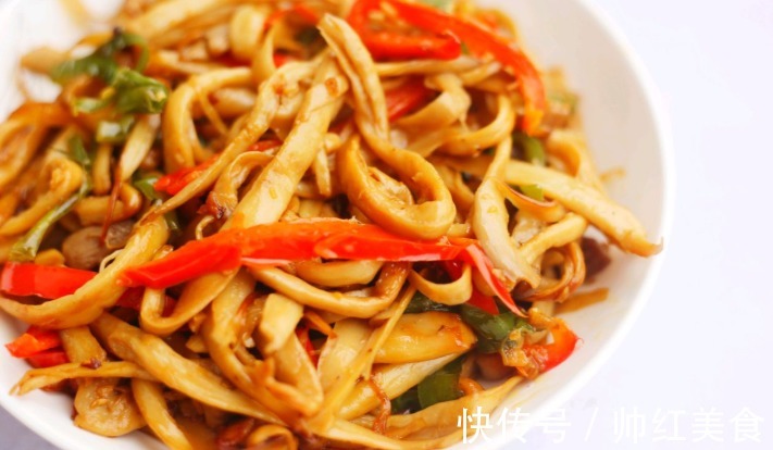 红辣椒|家再穷也要给孩子吃这菜,隔三差五吃1次,强筋骨补脑力,精神好