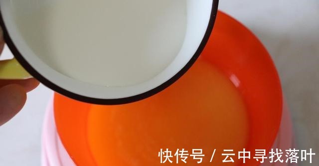 无盐黄油|奥利奥夹心纸杯蛋糕家庭版做法，好吃可口，几分钟就能学会！