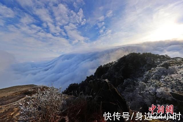 江西|江西庐山瀑布云与雾凇相映成趣