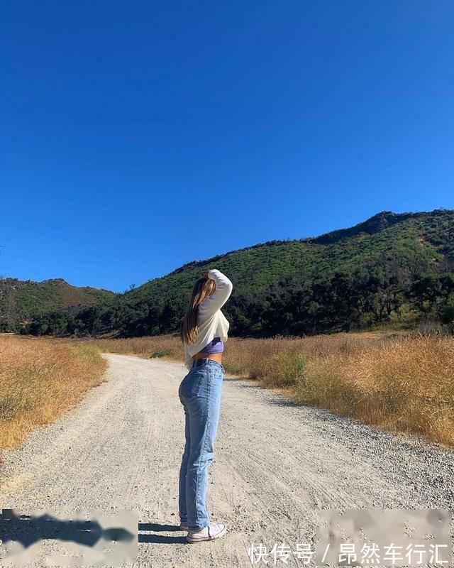 kenzie|健身15年的她,136斤多肉身材,看起来比维密超模还美上几分