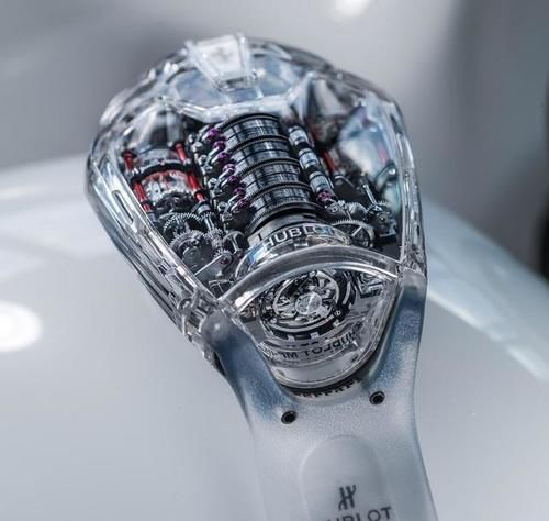 现在制表业如此发达，什么材质比黄金表壳还贵？