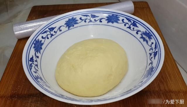 油条不要直接油炸了，锅里一炒，做出特色小零食，出锅孩子都爱吃