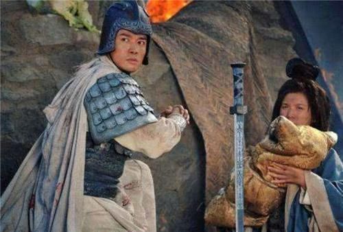 三国下场最悲惨的3个美人,一个被做成肉羹,一个悲愤跳井自尽