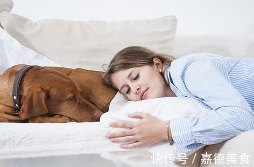 子宫|女性月经量少？坚持每天吃6种食物，或能疏通经血，子宫更健康