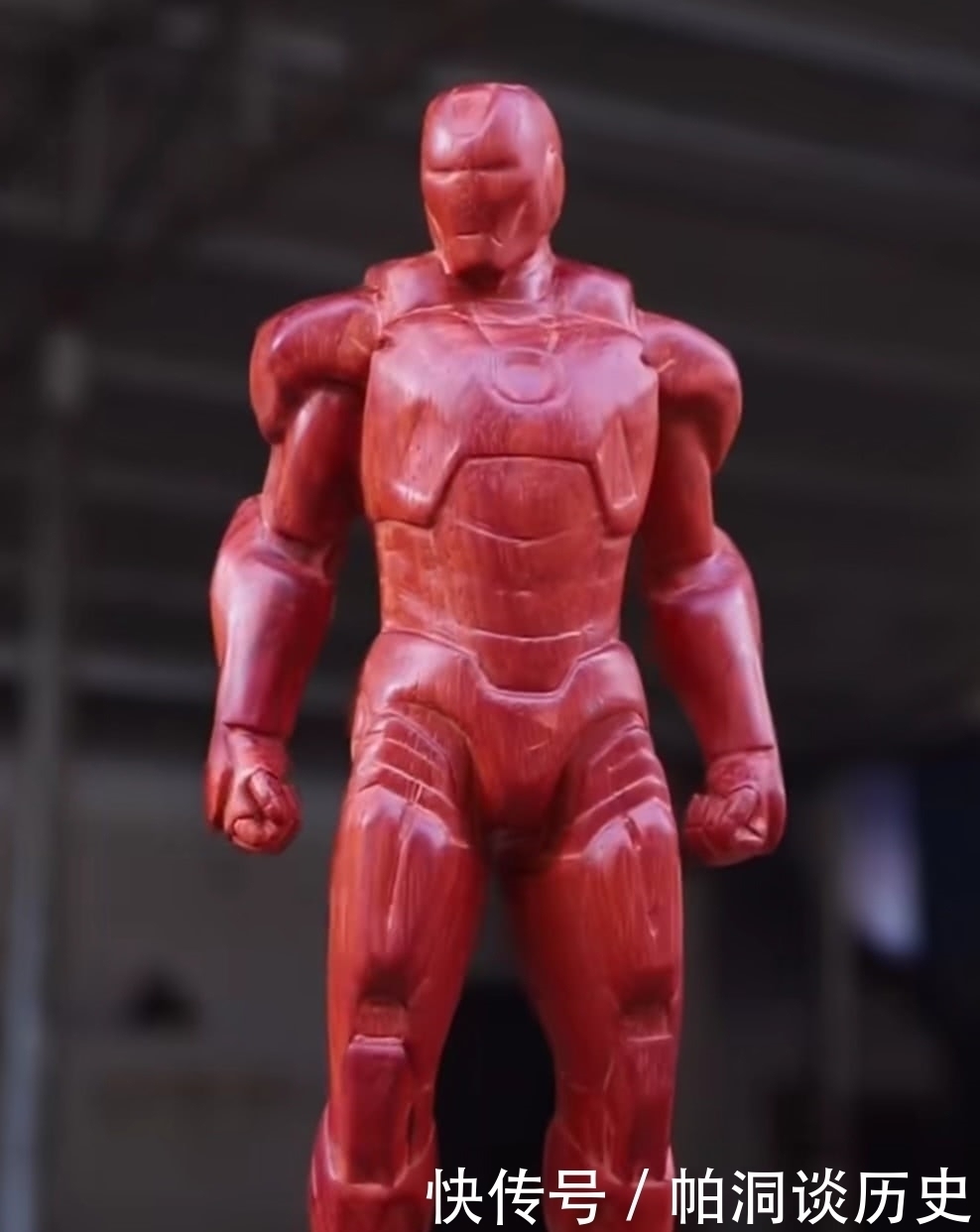 钢铁侠|手艺人木雕“钢铁侠”,开始:小学生水平?成品:别说,还挺帅!