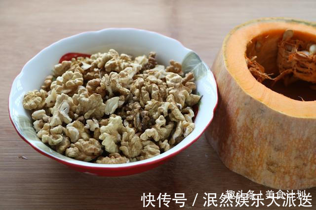 消化|南瓜加1碗核桃，新做法太香，补脑易消化，孩子隔三差五吵着要吃