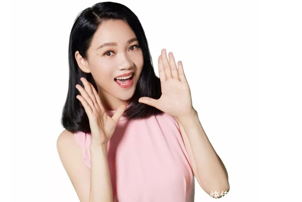 周群:被称为“安徽卫视一姐”,出道30年月薪为何才3000?