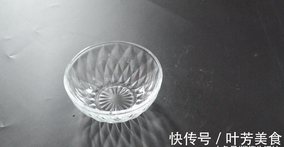 洗衣液和白醋混合在一起, 没想到作用这么大, 可惜知道的人还不多