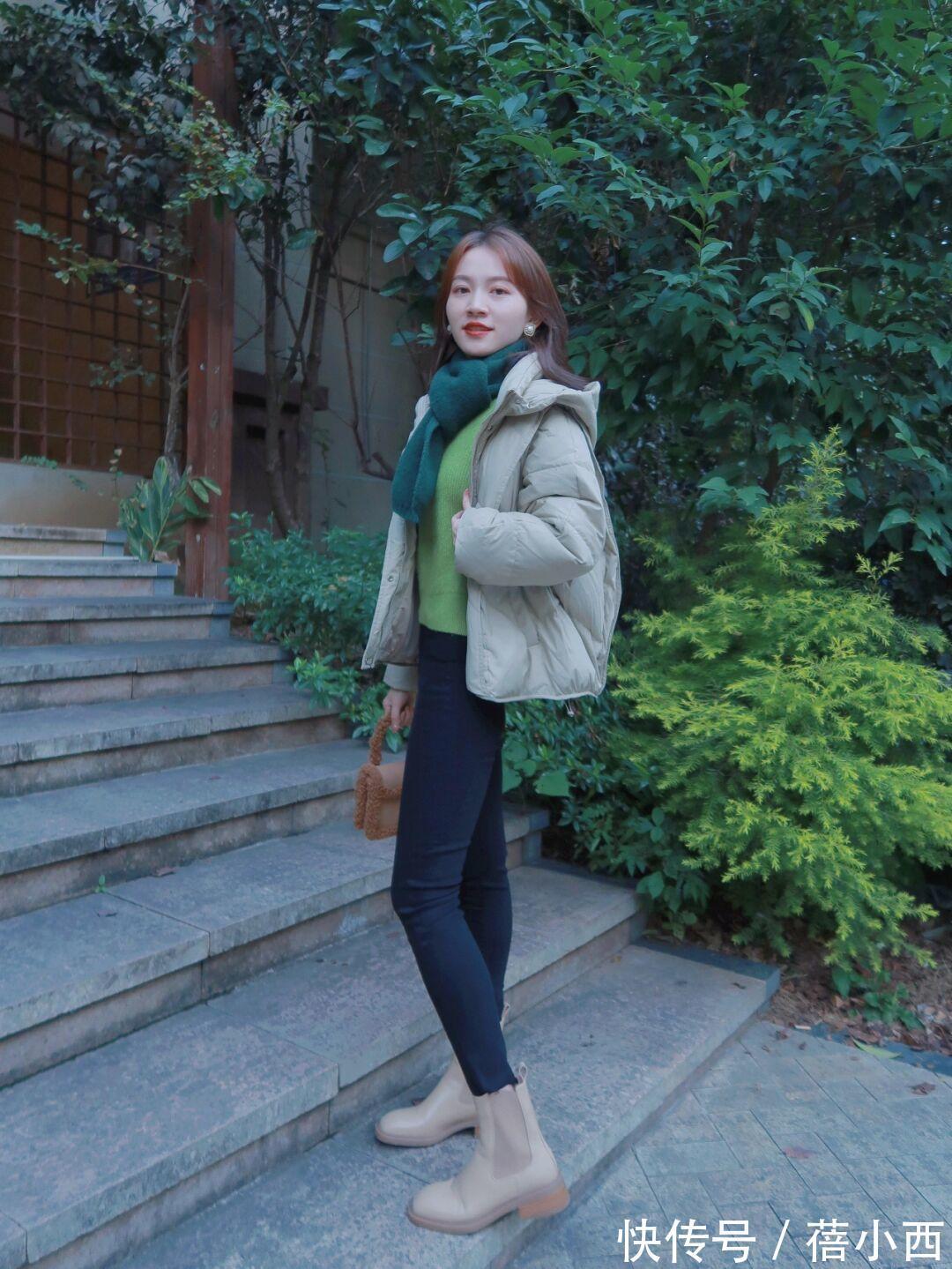 天蓝色|冬季赶时髦也不能忘了保暖,分享4款实用“羽绒服”,适合普通人