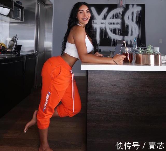 女孩子们|健身9年让她身材变化明显，印度美女的“葫芦”曲线，吸粉百万