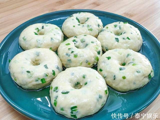 外婆用了40年烙饼做法,柔软多层,凉了不发硬,学会给家人露一手