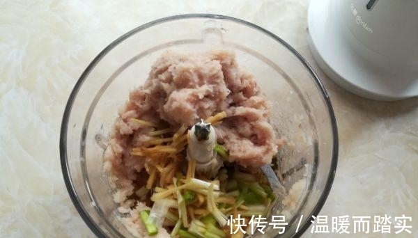 鱼泥|孩子想吃鱼丸,别总买着吃,自己做干净卫生,没有添加更健康。