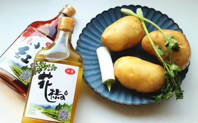 不管什么时候，土豆和它不能一起吃，美味也不行，老人小孩要注意