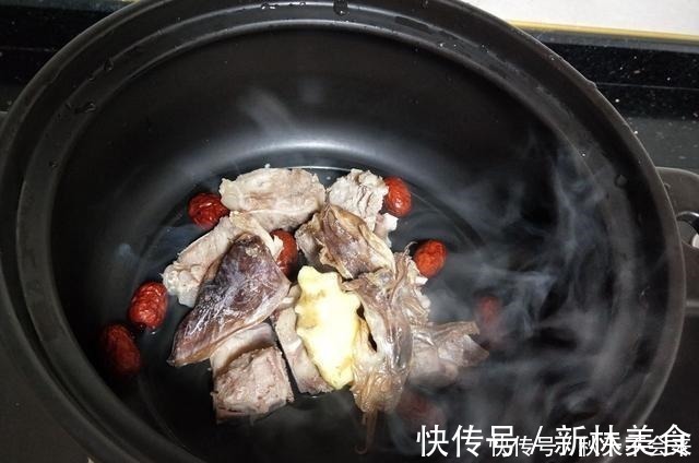 它是猪身上“最营养”的部位，15一斤都没人买，肉贩子偷着乐！