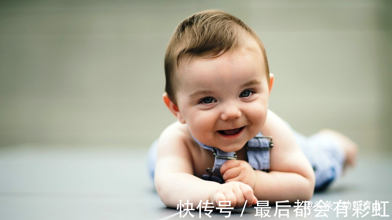 后脑勺|宝宝多趴好处多!父母不要耽误了宝宝练趴的黄金期!