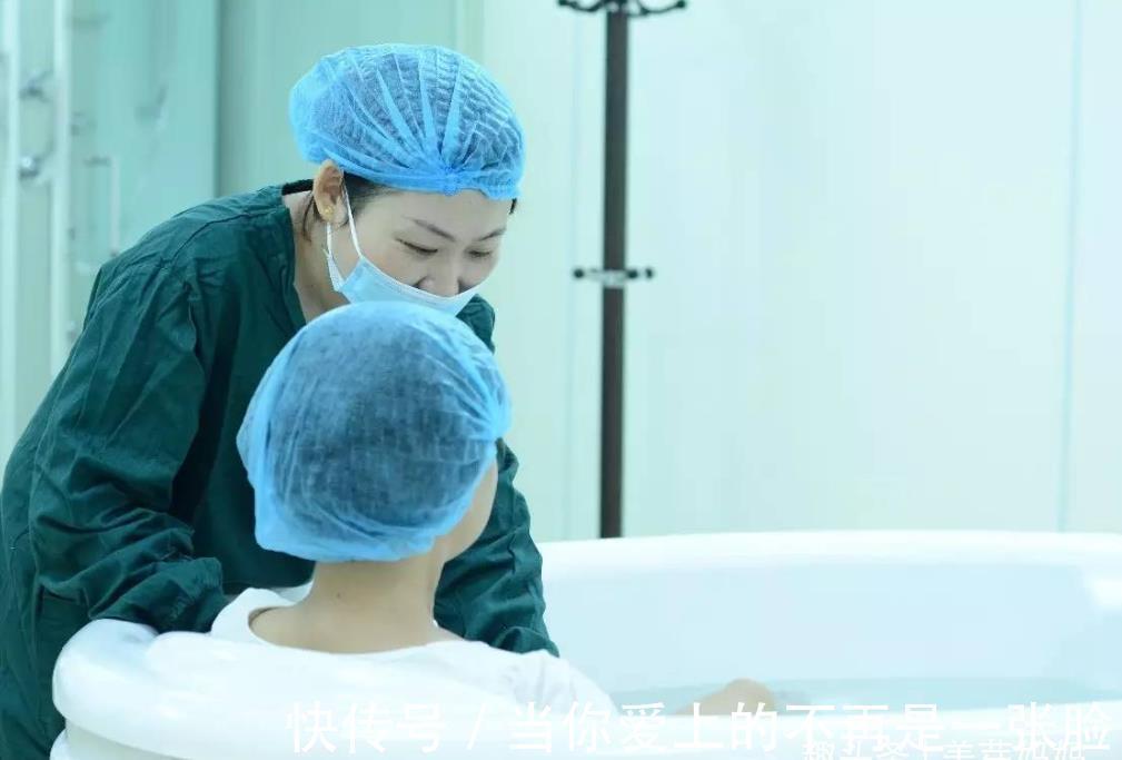 ell水下分娩价格不菲,为什么孕妇还很向往,不怕孩子呛到吗?