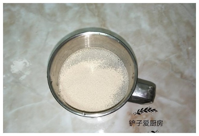 秋季转冷，发面记住3点小诀窍，30分钟发满盆，比夏天发面还快
