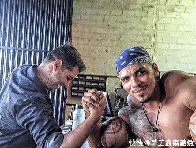 小伙子|还记得巴西那位向手臂注射燃油的小伙子吗 这是他3年后的样子