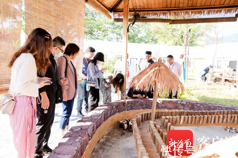 采访团走进保亭布隆赛：近距离感受黎族特色乡村之旅|海南网媒行 | 黎族